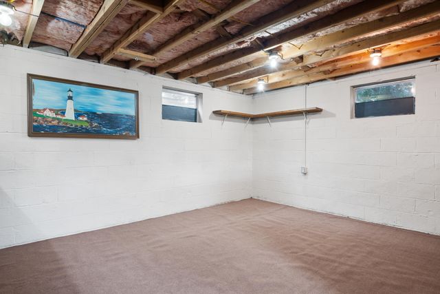 6890 Riverbend DR, Fairlawn, VA 24141