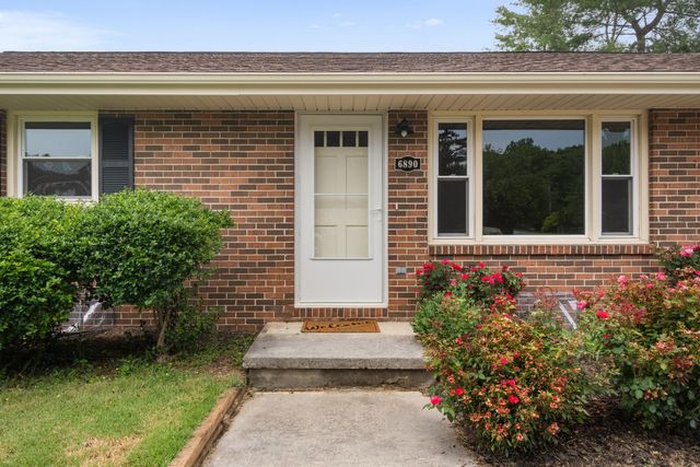 6890 Riverbend DR, Fairlawn, VA 24141