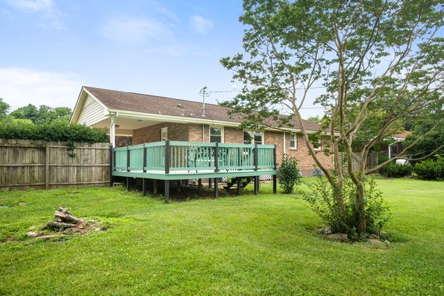 6890 Riverbend DR, Fairlawn, VA 24141