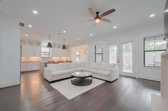 6525 Wharton Street, Houston, TX 77055