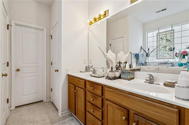 224 Bailey Park DR, Hampton, VA 23669