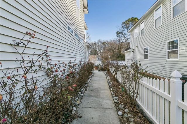 224 Bailey Park DR, Hampton, VA 23669