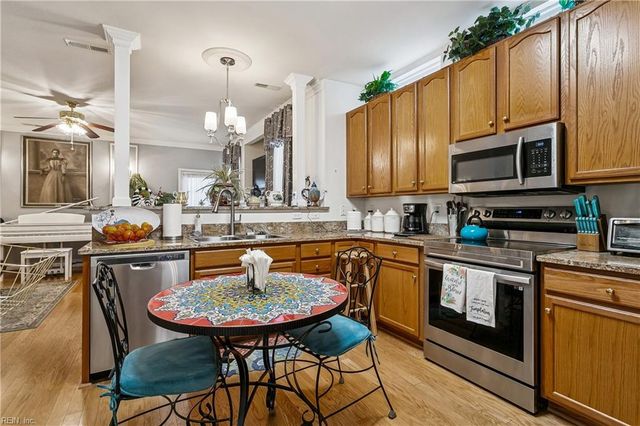 224 Bailey Park DR, Hampton, VA 23669