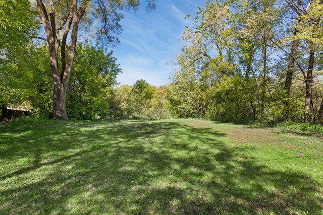 2966 Mildred Drive, Roseville, MN 55113