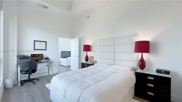 9066 SW 73rd Ct 501, Miami, FL 33156