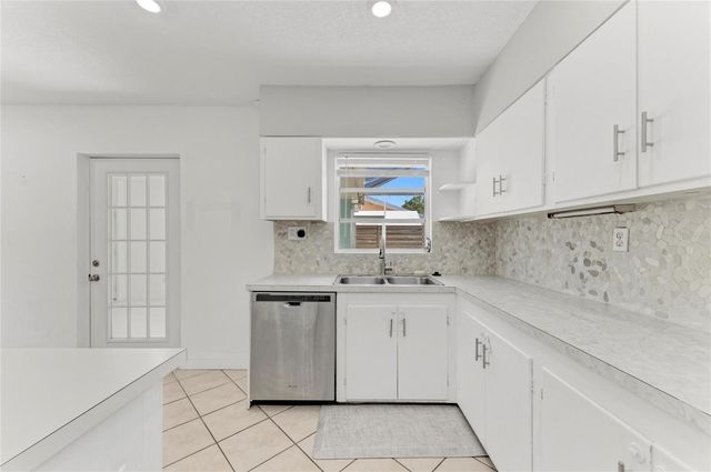 312 WINFIELD WAY, Nokomis, FL 34275