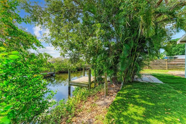 312 WINFIELD WAY, Nokomis, FL 34275