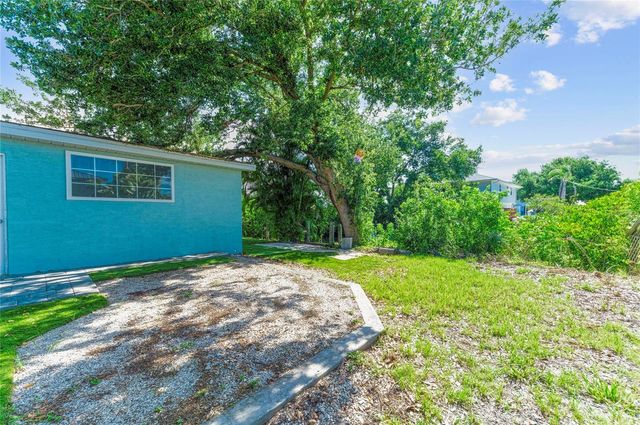 312 WINFIELD WAY, Nokomis, FL 34275