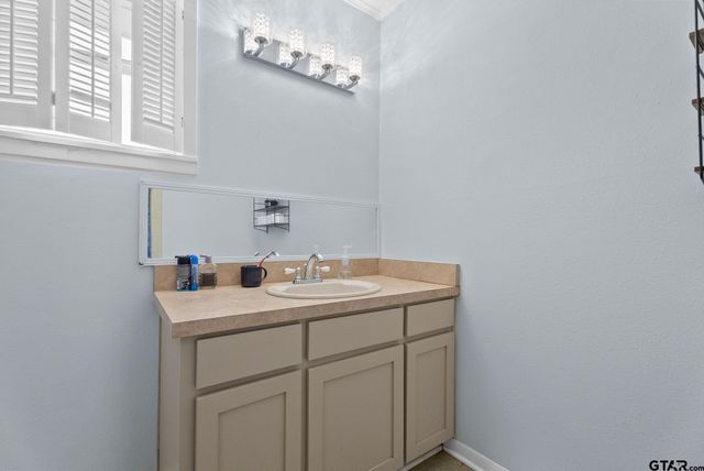 2002 Faulkner St., Tyler, TX 75701