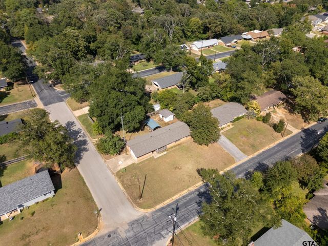 2002 Faulkner St., Tyler, TX 75701