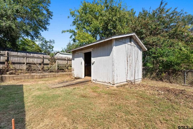 2002 Faulkner St., Tyler, TX 75701