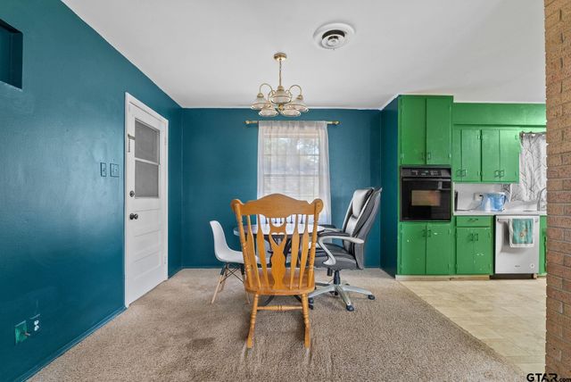 2002 Faulkner St., Tyler, TX 75701