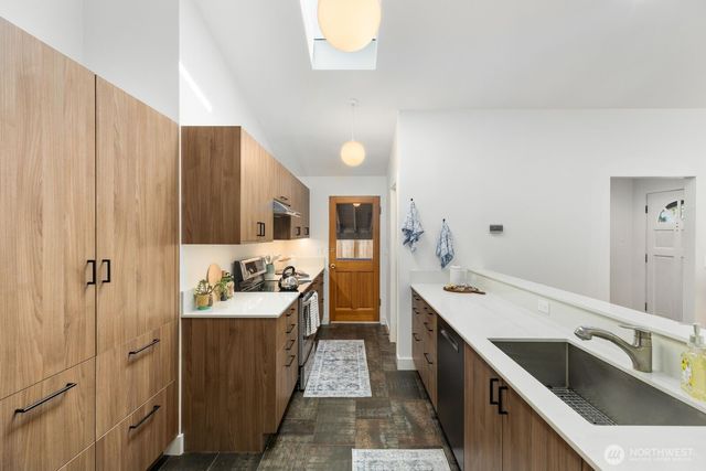 1646 152nd Avenue SE, Bellevue, WA 98007