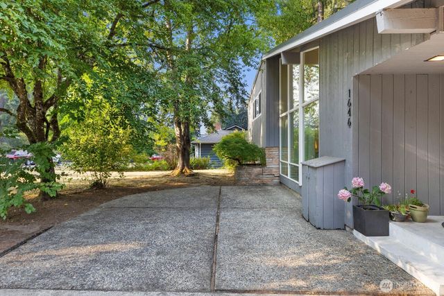 1646 152nd Avenue SE, Bellevue, WA 98007