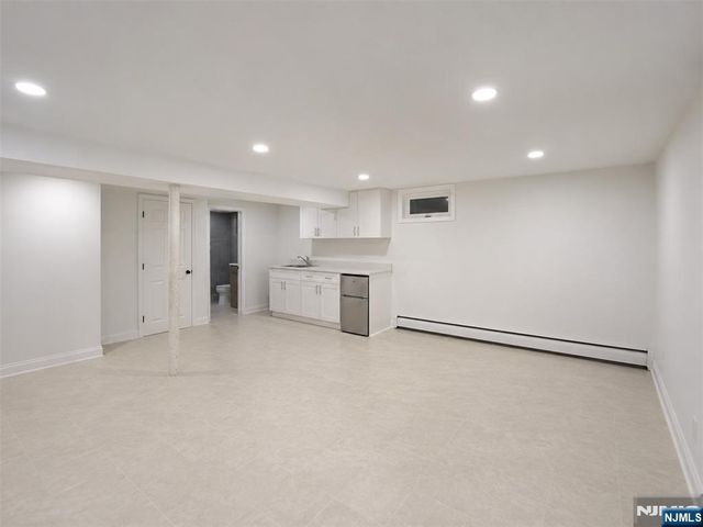 28 Carr Street 1, Pompton Lakes, NJ 07442