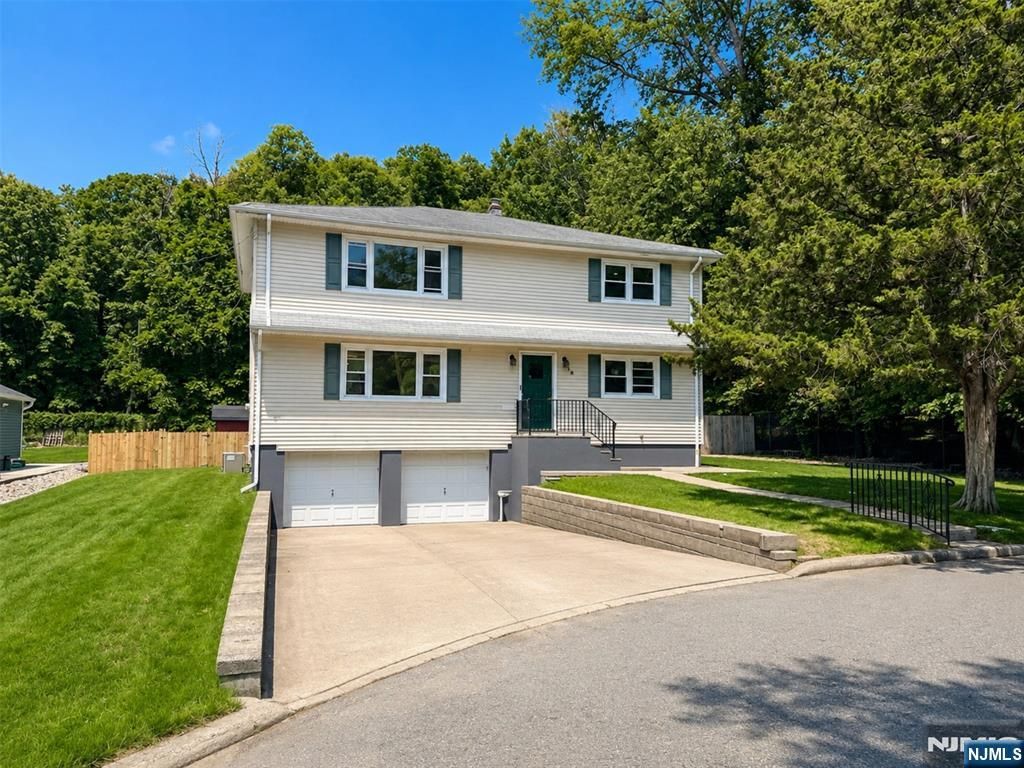 28 Carr Street 1, Pompton Lakes, NJ 07442