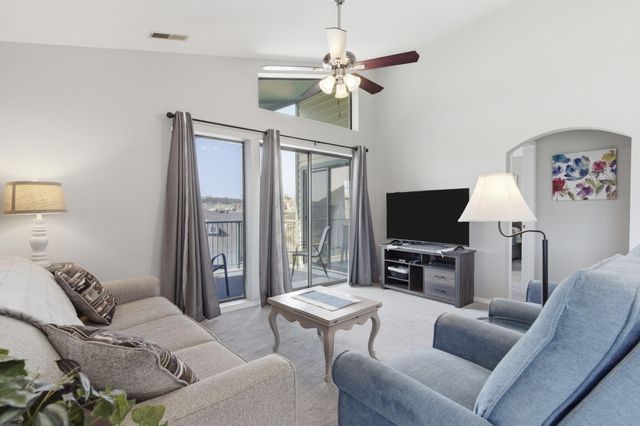 2700 Green Mountain Drive 5, Branson, MO 65616