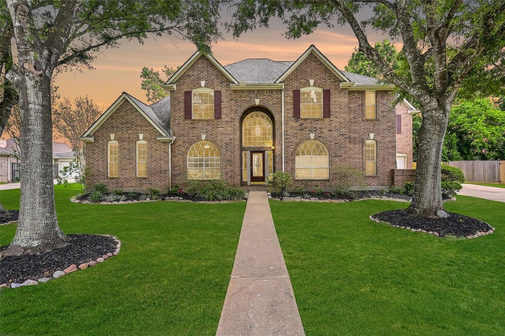 1217 Red Wing Drive, Friendswood, TX 77546