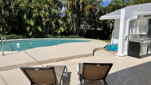 464 NW 11th Street, Boca Raton, FL 33432