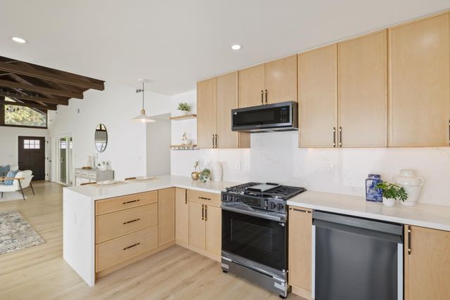1022 E Evelyn Avenue, Sunnyvale, CA 94086