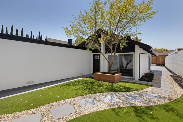 1022 E Evelyn Avenue, Sunnyvale, CA 94086