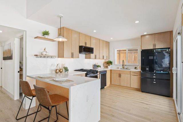 1022 E Evelyn Avenue, Sunnyvale, CA 94086