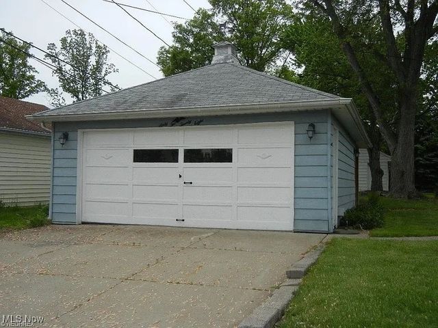 6228 Archwood Road, Independence, OH 44131