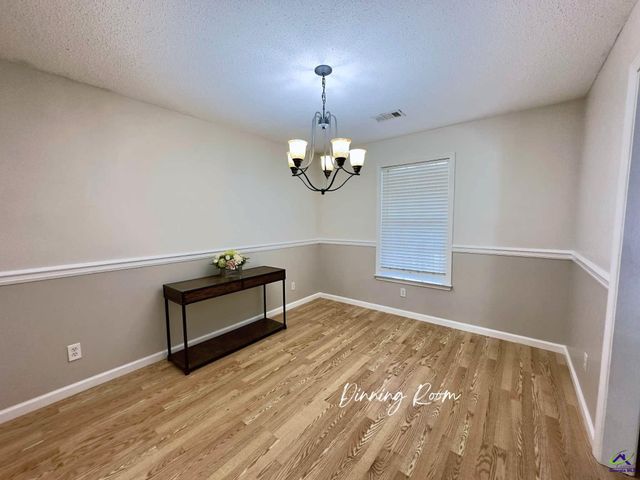 634 Old Perry Road, Kathleen, GA 31047