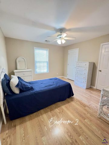634 Old Perry Road, Kathleen, GA 31047
