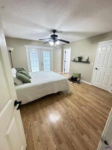634 Old Perry Road, Kathleen, GA 31047