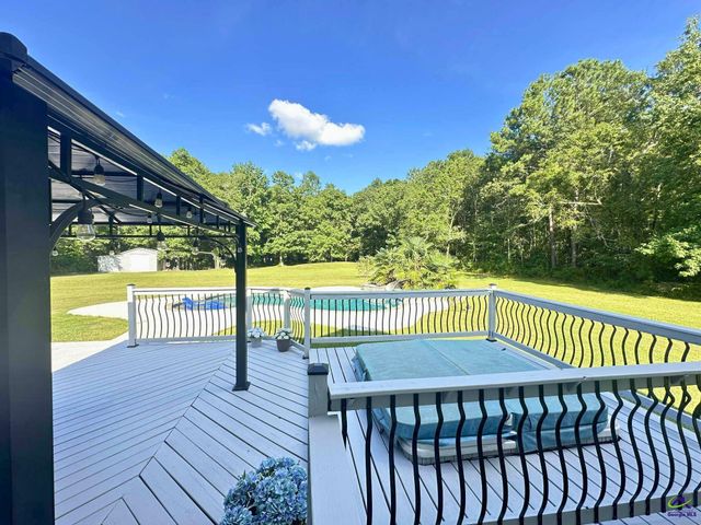 634 Old Perry Road, Kathleen, GA 31047