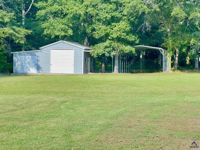 634 Old Perry Road, Kathleen, GA 31047