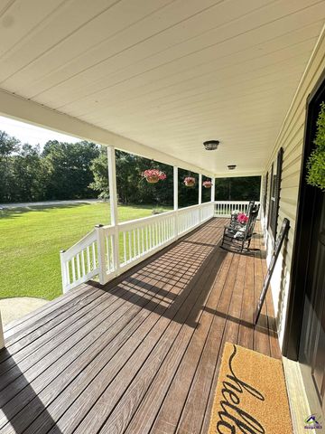634 Old Perry Road, Kathleen, GA 31047