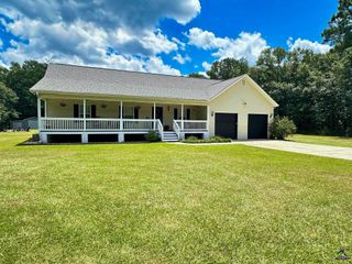 634 Old Perry Road, Kathleen, GA 31047