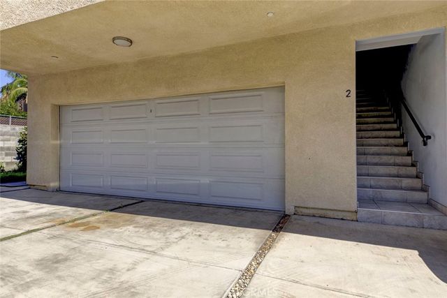 6821 Agnes Ave., North Hollywood, CA 91605