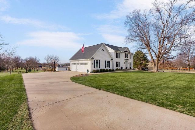 15142 Oakmont Street, Overland Park, KS 66221