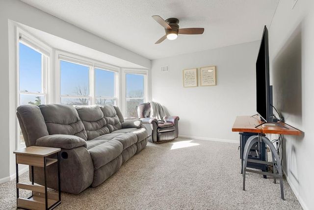 15142 Oakmont Street, Overland Park, KS 66221