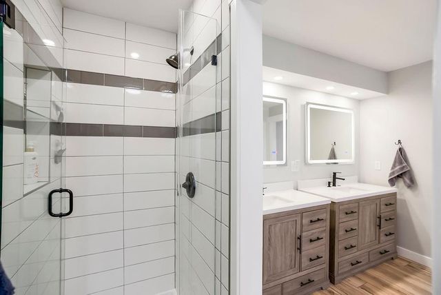 15142 Oakmont Street, Overland Park, KS 66221