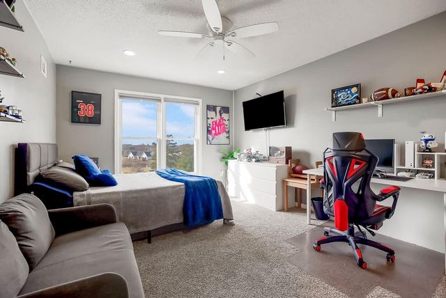 15142 Oakmont Street, Overland Park, KS 66221