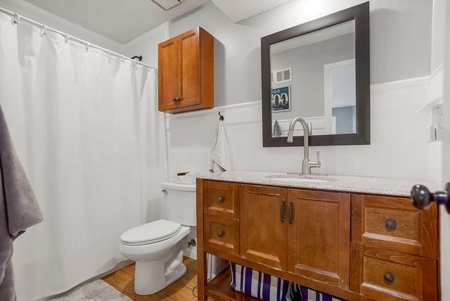 15142 Oakmont Street, Overland Park, KS 66221