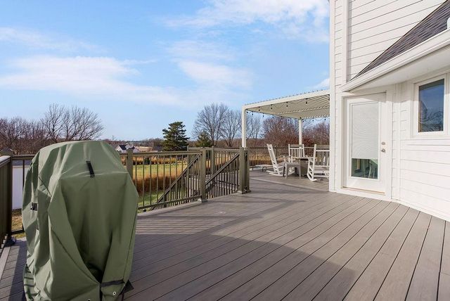 15142 Oakmont Street, Overland Park, KS 66221