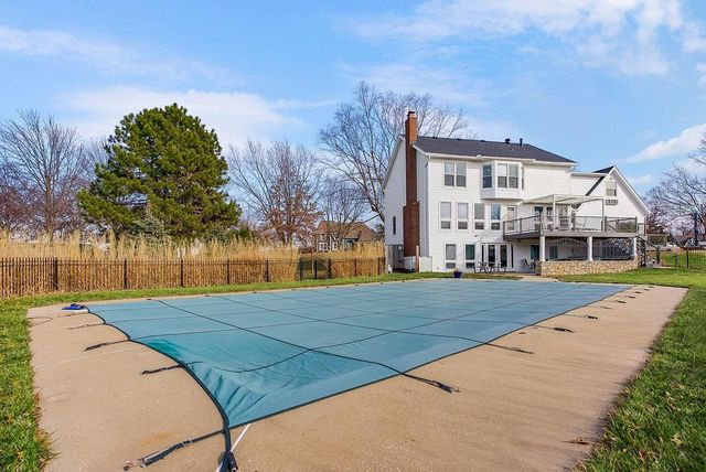 15142 Oakmont Street, Overland Park, KS 66221