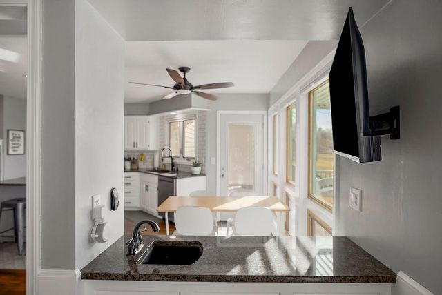 15142 Oakmont Street, Overland Park, KS 66221