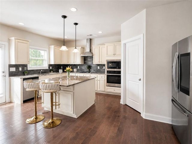204 Camdale Court, Mcdonough, GA 30252