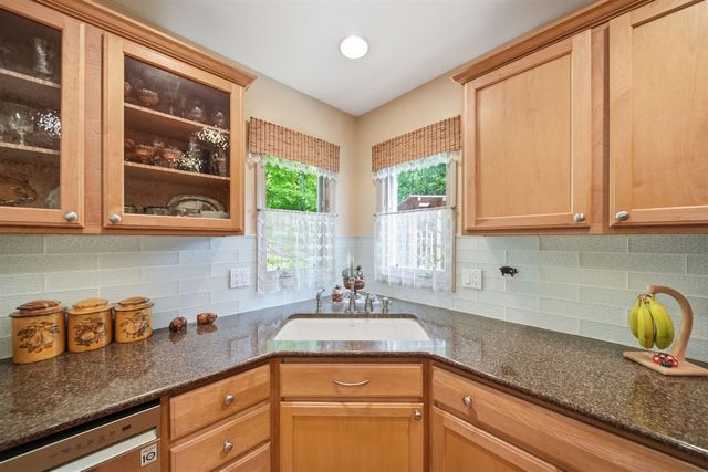 8352 Alta Vista Drive, Pinckney, MI 48169