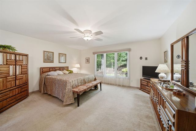 8352 Alta Vista Drive, Pinckney, MI 48169