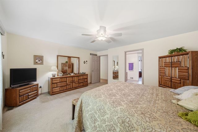 8352 Alta Vista Drive, Pinckney, MI 48169
