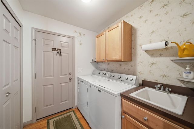 8352 Alta Vista Drive, Pinckney, MI 48169