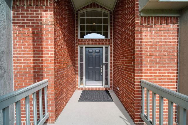 8352 Alta Vista Drive, Pinckney, MI 48169
