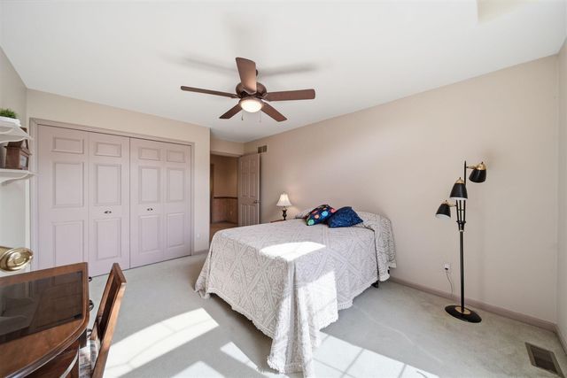 8352 Alta Vista Drive, Pinckney, MI 48169